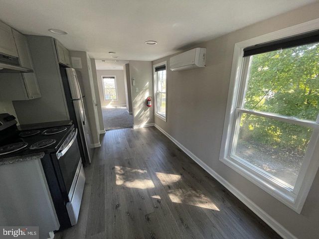 5 MAIN ST, Robbinsville, NJ 08691