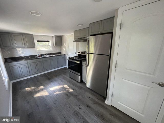 5 MAIN ST, Robbinsville, NJ 08691