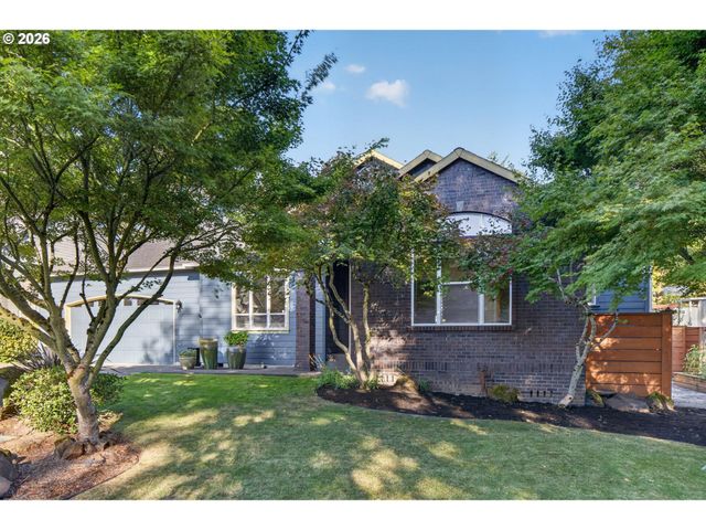 1325 Se DUSTIN Dr, Milwaukie, OR 97267