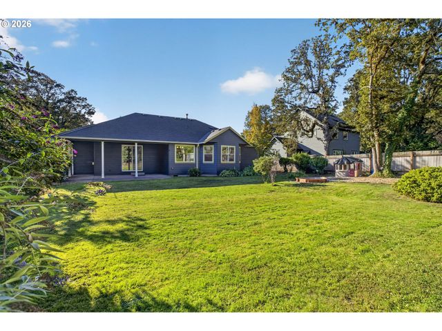 1325 Se DUSTIN Dr, Milwaukie, OR 97267