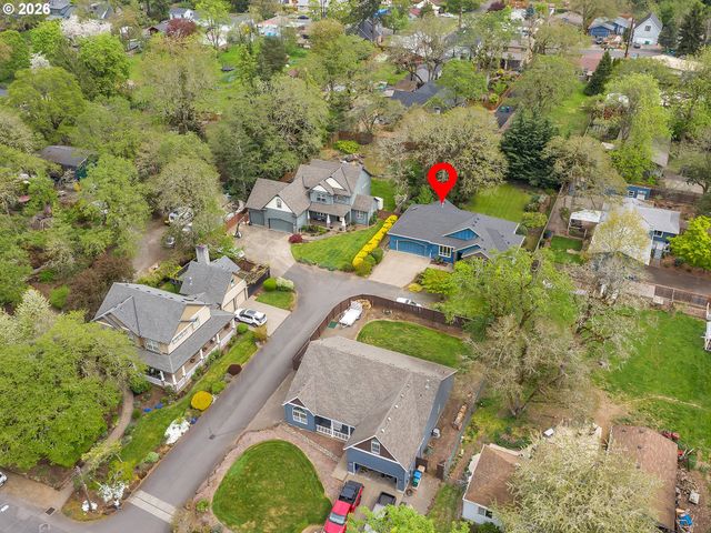 1325 Se DUSTIN Dr, Milwaukie, OR 97267