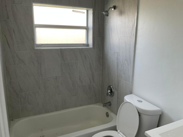 5662 Parke Avenue, West Palm Beach, FL 33407