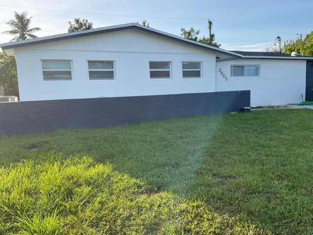 5662 Parke Avenue, West Palm Beach, FL 33407