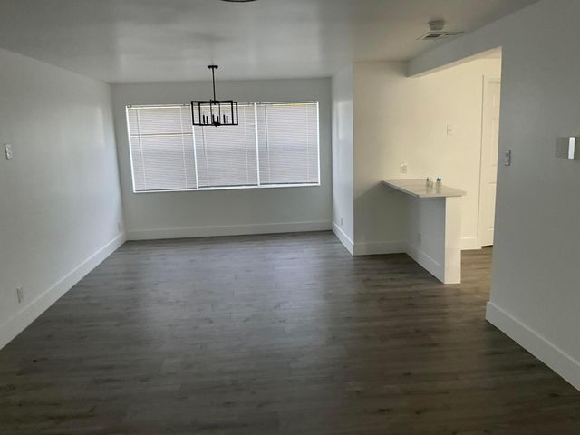 5662 Parke Avenue, West Palm Beach, FL 33407
