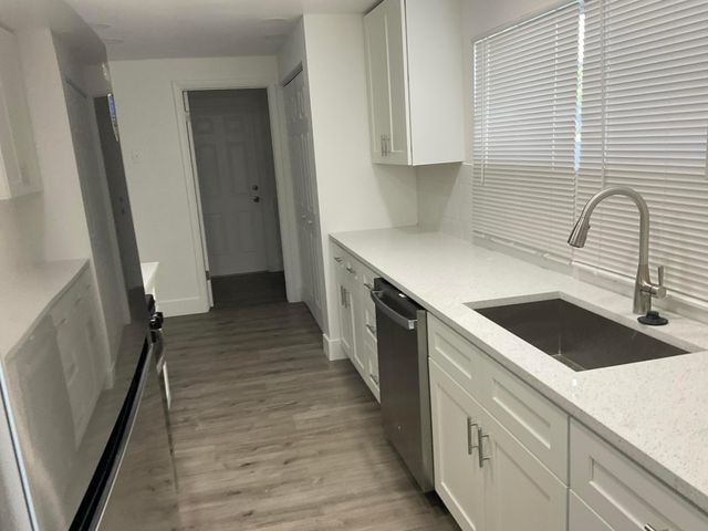 5662 Parke Avenue, West Palm Beach, FL 33407