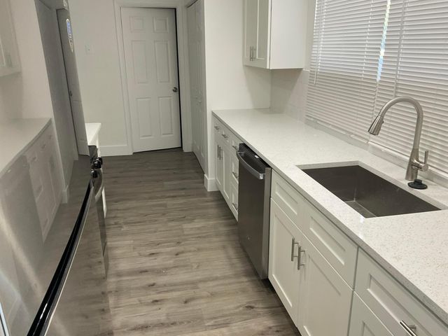 5662 Parke Avenue, West Palm Beach, FL 33407