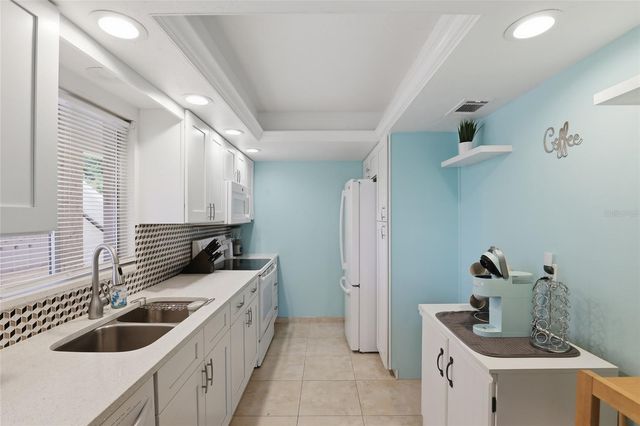 3710 EL POINIER COURT 511, Sarasota, FL 34232