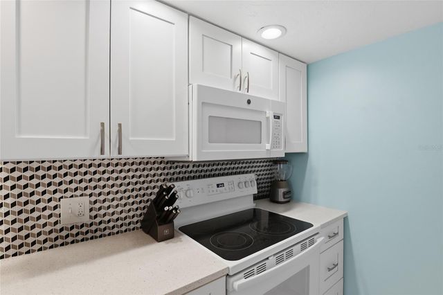 3710 EL POINIER COURT 511, Sarasota, FL 34232