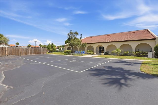 3710 EL POINIER COURT 511, Sarasota, FL 34232