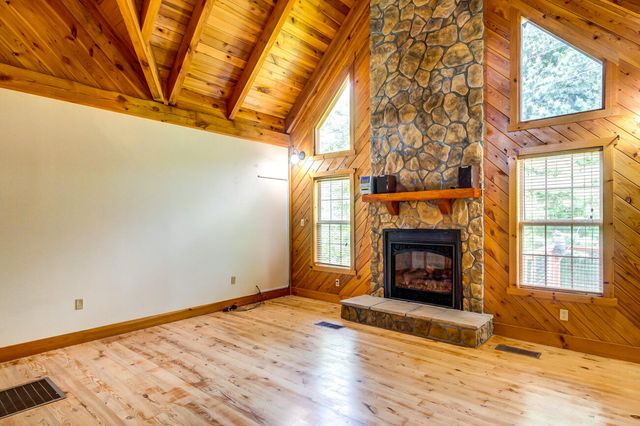 3052 Gravel Lick Branch Road, Berea, KY 40403