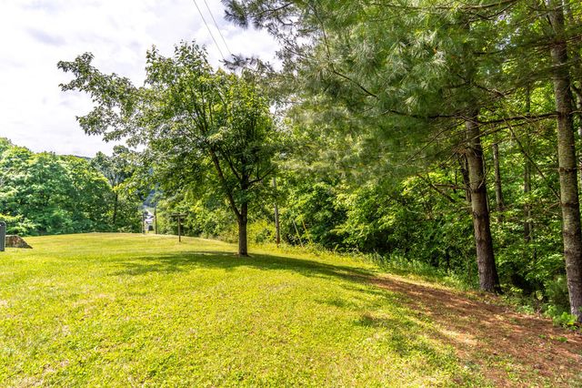 3052 Gravel Lick Branch Road, Berea, KY 40403
