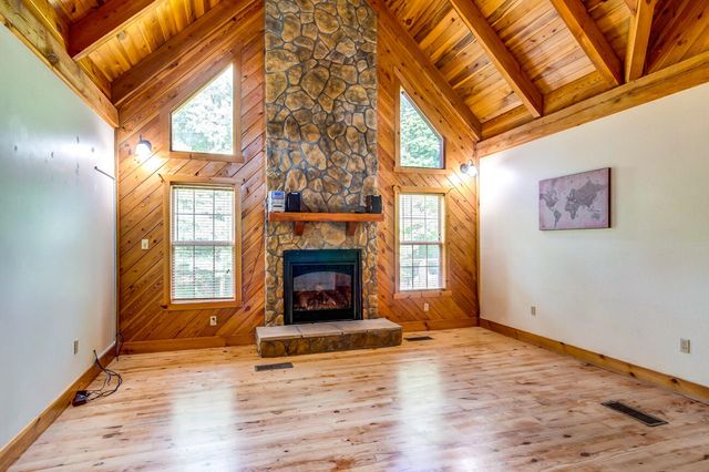 3052 Gravel Lick Branch Road, Berea, KY 40403
