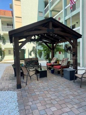 801 83RD AVENUE N 310, St Petersburg, FL 33702