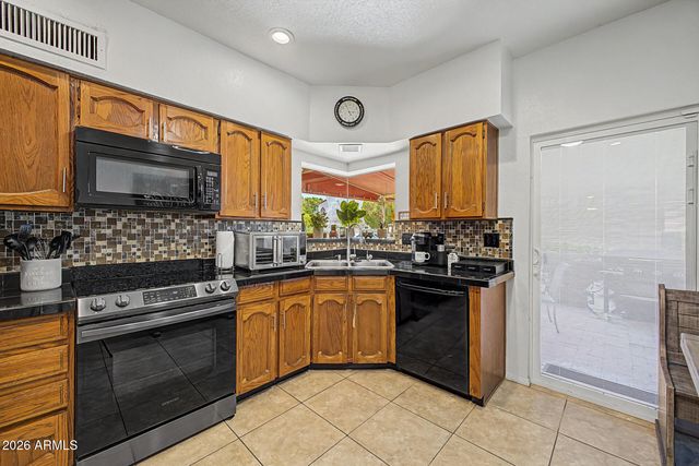 2322 S ROGERS -- 33, Mesa, AZ 85202