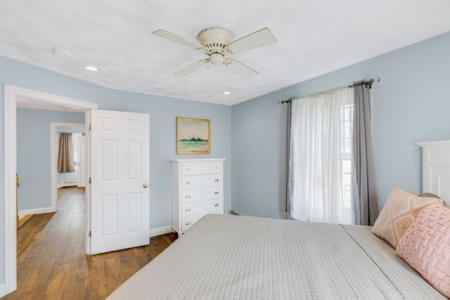 54 Old Merrill St, Amesbury, MA 01913