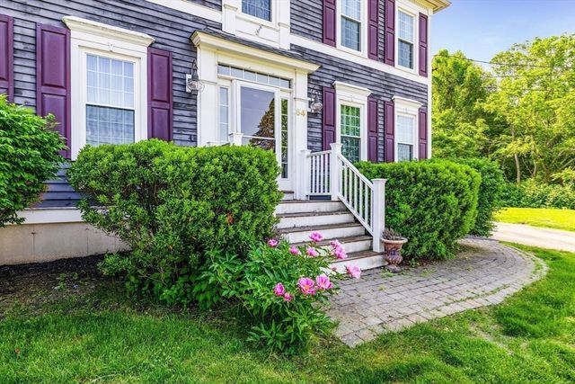 54 Old Merrill St, Amesbury, MA 01913