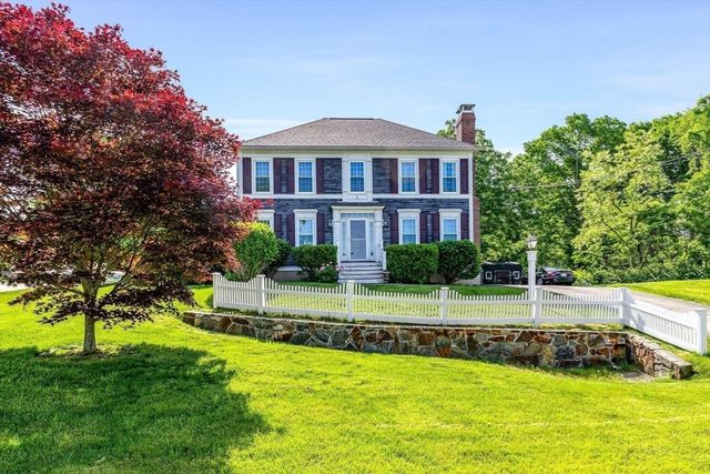54 Old Merrill St, Amesbury, MA 01913