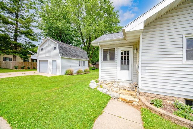 133 S Clear Lake Avenue, Milton, WI 53563