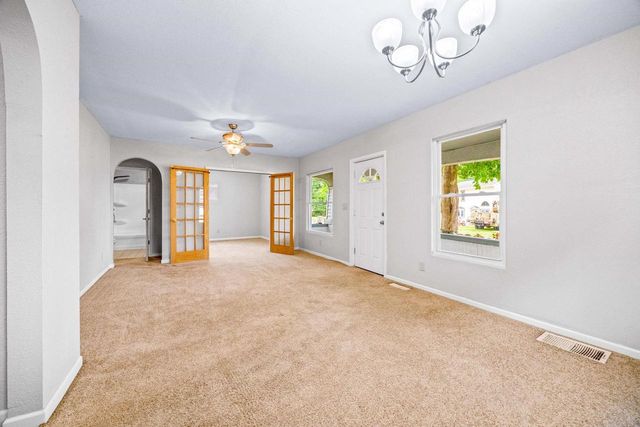 133 S Clear Lake Avenue, Milton, WI 53563