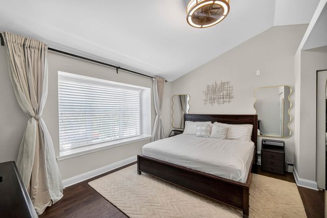 30W033 Princeton Court 30W033, Warrenville, IL 60555