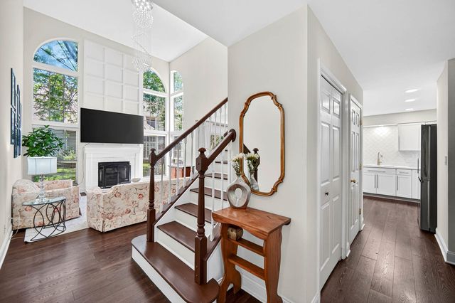 30W033 Princeton Court 30W033, Warrenville, IL 60555