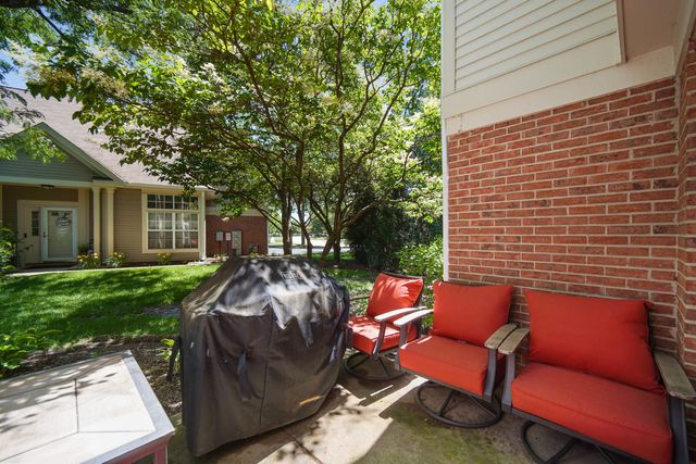 30W033 Princeton Court 30W033, Warrenville, IL 60555