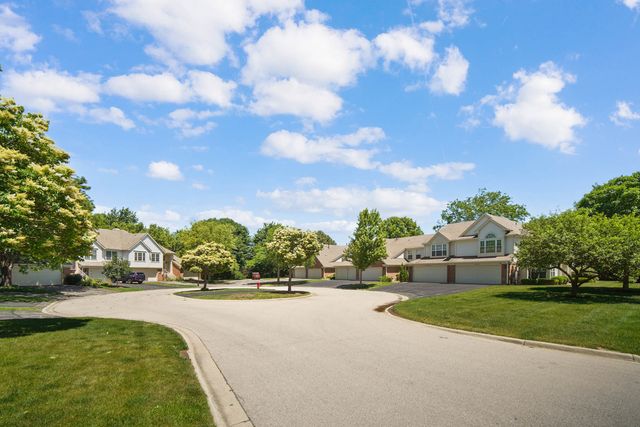 30W033 Princeton Court 30W033, Warrenville, IL 60555