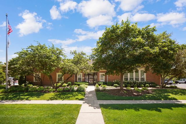 30W033 Princeton Court 30W033, Warrenville, IL 60555