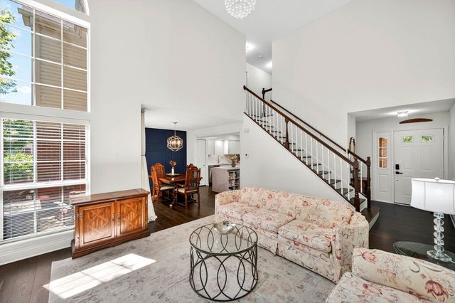 30W033 Princeton Court 30W033, Warrenville, IL 60555