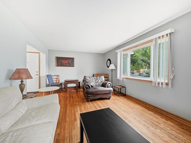426 RUSHMORE Lane, Madison, WI 53711