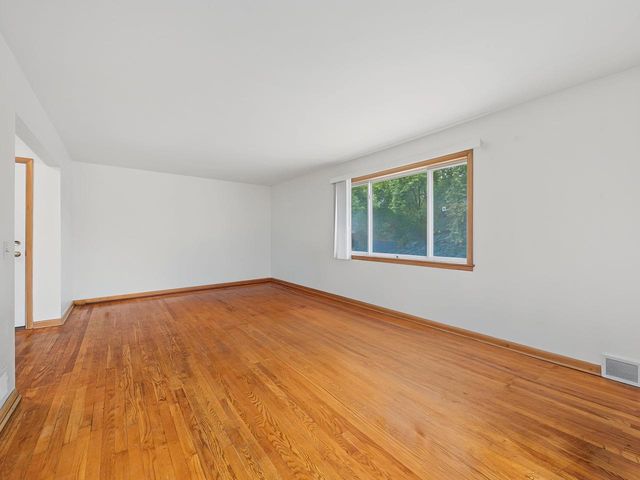 426 RUSHMORE Lane, Madison, WI 53711
