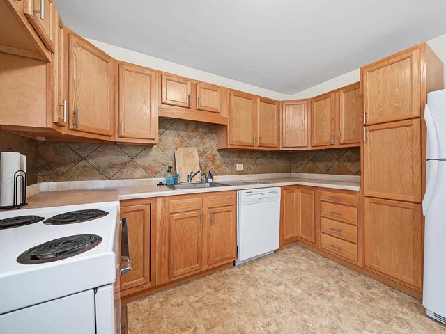 426 RUSHMORE Lane, Madison, WI 53711