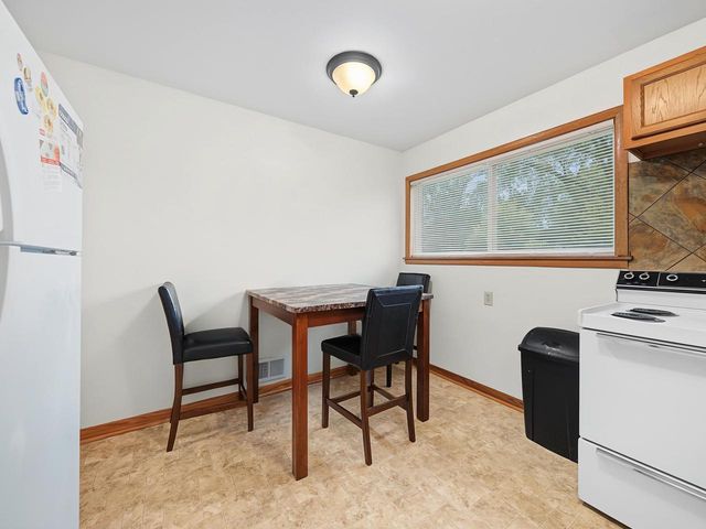 426 RUSHMORE Lane, Madison, WI 53711