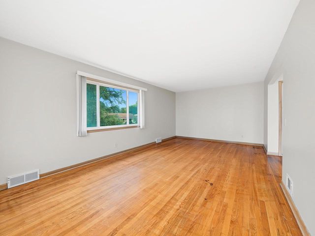 426 RUSHMORE Lane, Madison, WI 53711