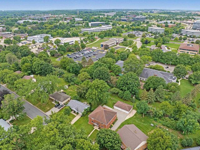 426 RUSHMORE Lane, Madison, WI 53711