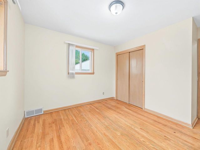 426 RUSHMORE Lane, Madison, WI 53711