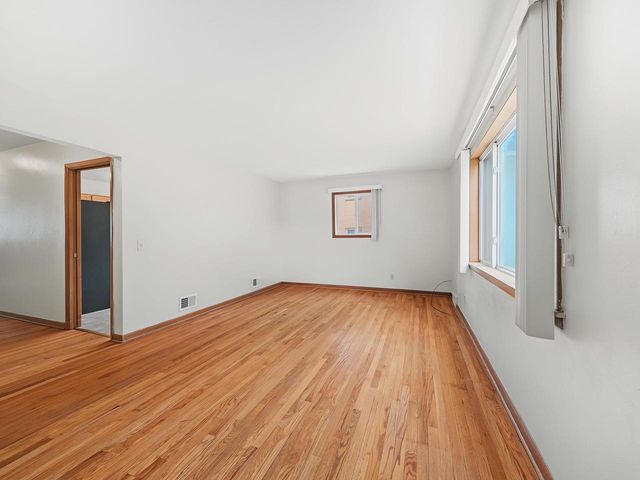 426 RUSHMORE Lane, Madison, WI 53711