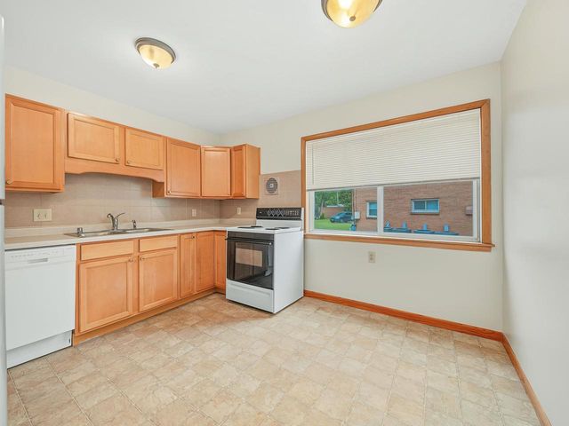 426 RUSHMORE Lane, Madison, WI 53711