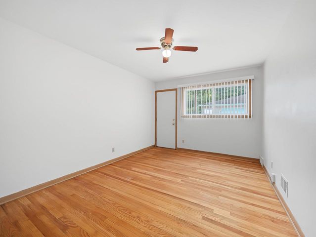 426 RUSHMORE Lane, Madison, WI 53711