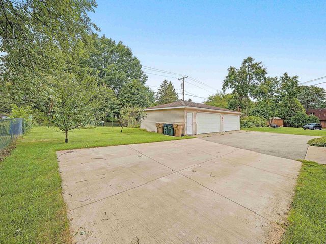 426 RUSHMORE Lane, Madison, WI 53711