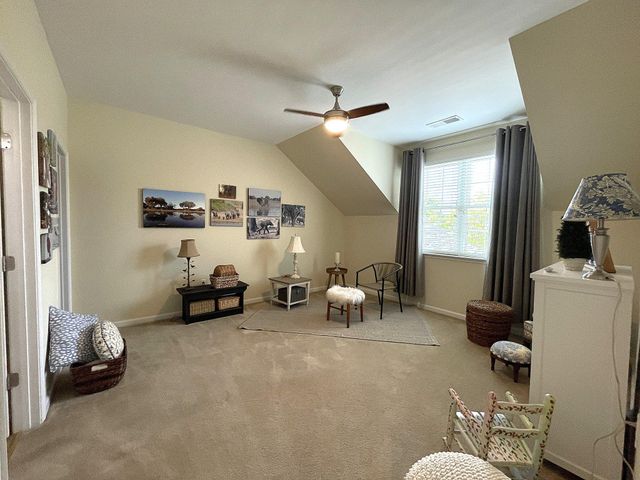 44351 OAKMONT MANOR SQ, Ashburn, VA 20147