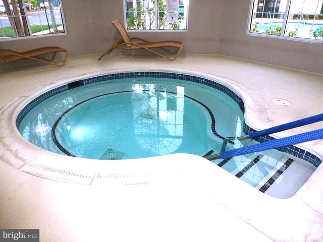 44351 OAKMONT MANOR SQ, Ashburn, VA 20147