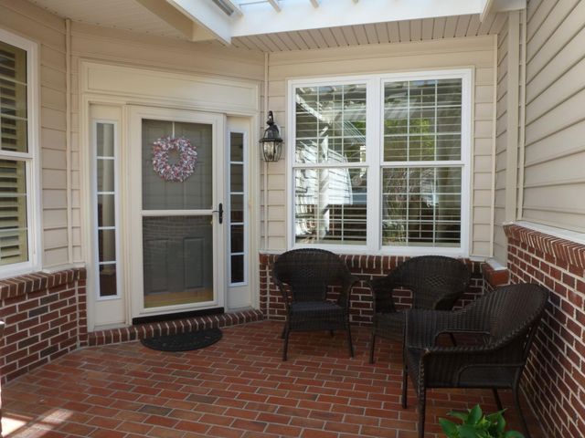 44351 OAKMONT MANOR SQ, Ashburn, VA 20147