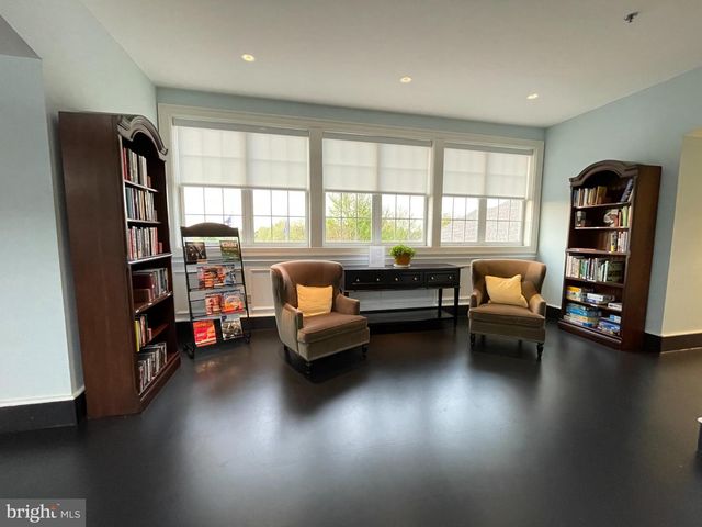 44351 OAKMONT MANOR SQ, Ashburn, VA 20147