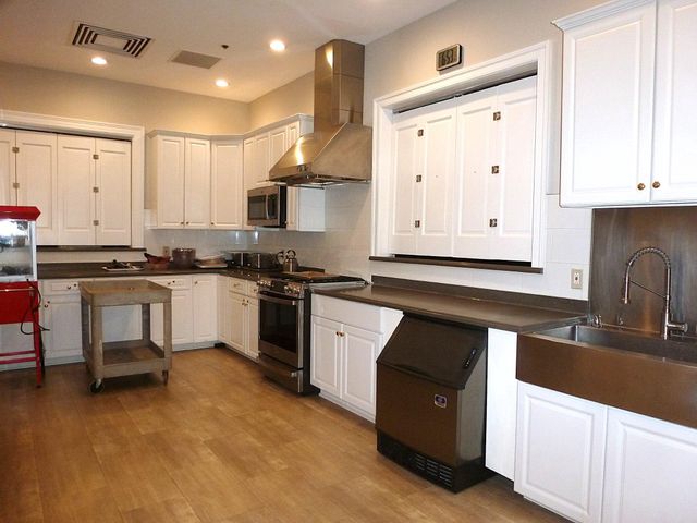 44351 OAKMONT MANOR SQ, Ashburn, VA 20147