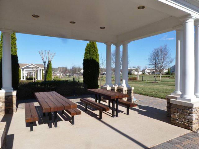 44351 OAKMONT MANOR SQ, Ashburn, VA 20147