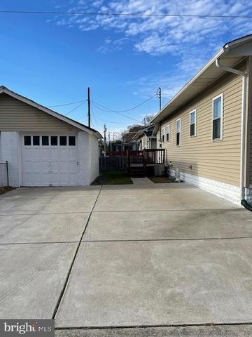 346 COOLIDGE AVE, Carneys Point, NJ 08069