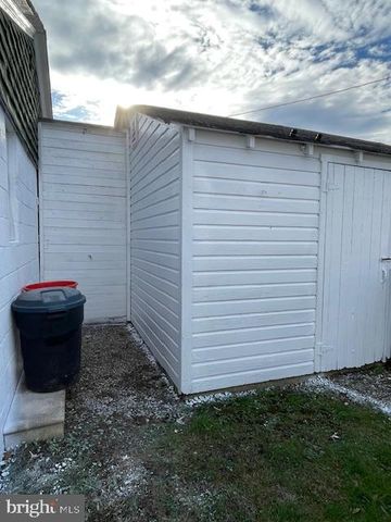 346 COOLIDGE AVE, Carneys Point, NJ 08069