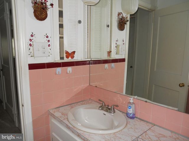 223 MAYER ST, Reading, PA 19606