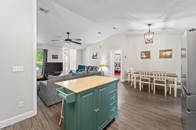 240 Bob Hollow Road, Sevierville, TN 37876